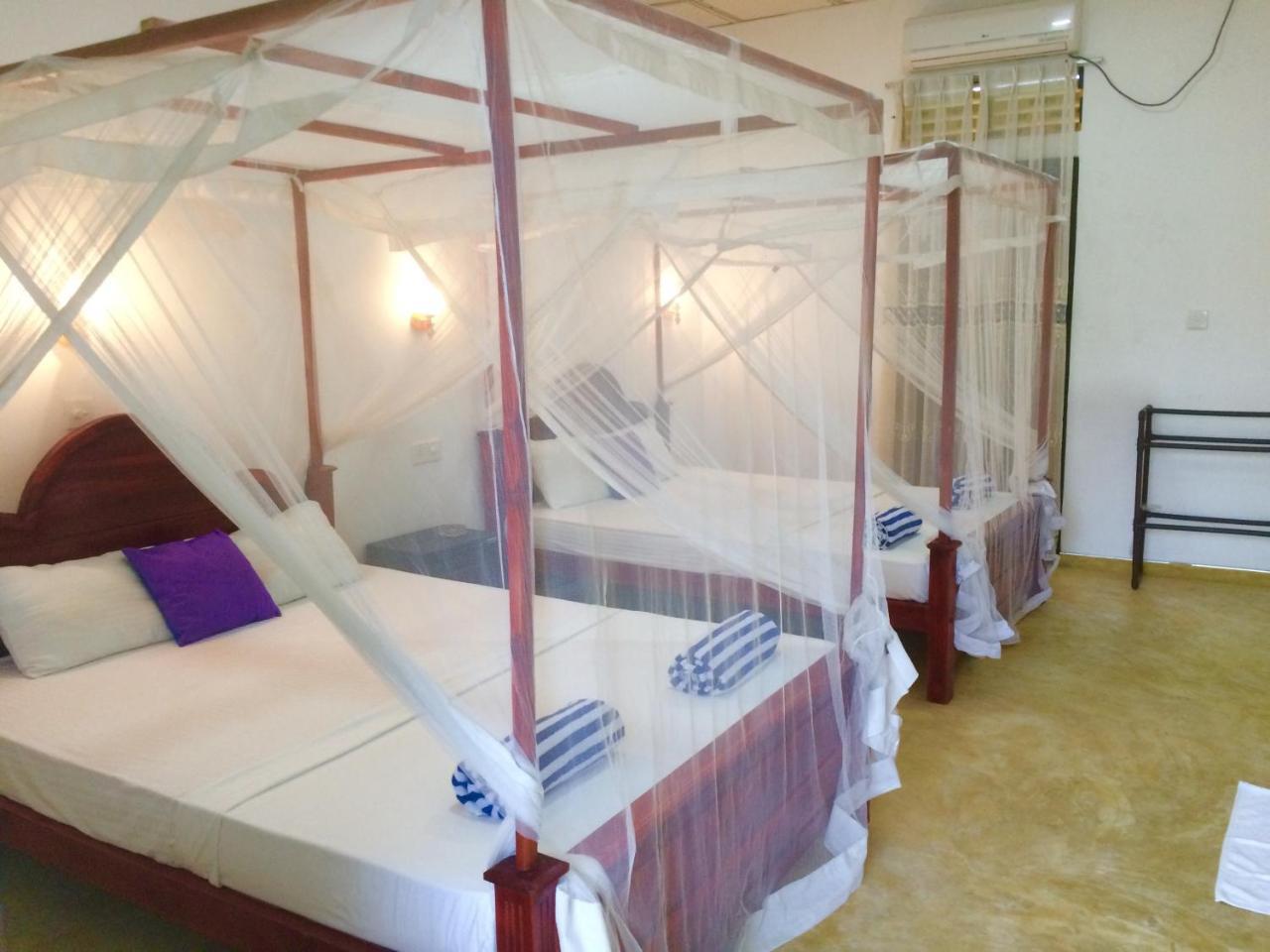 Aloha Beach Resort Tangalle Exterior photo