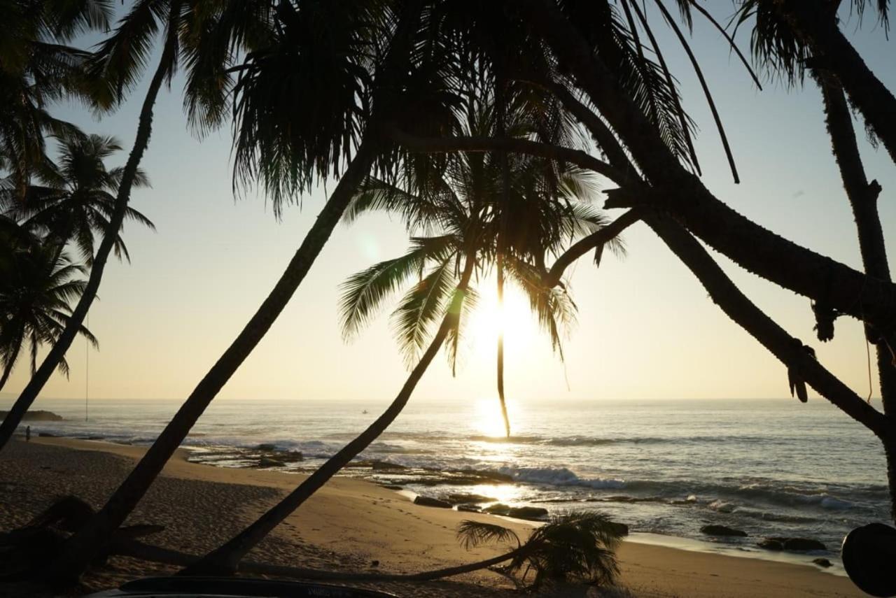 Aloha Beach Resort Tangalle Exterior photo